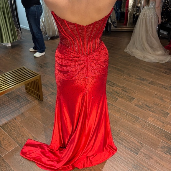 Sherri Hill Prom Dress - Picture 5 of 6
